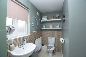 Ensuite- click for photo gallery